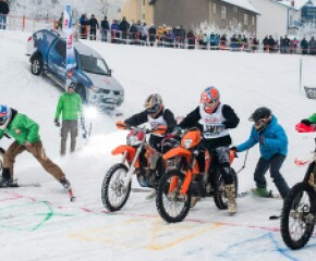 Zdjęcie przedstawia: III Międzynarodowe Mistrzostwa Polski w Skijoering - Karpacz
