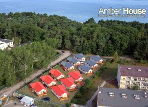Nocleg  - Amber House domki 80 m od plaż…