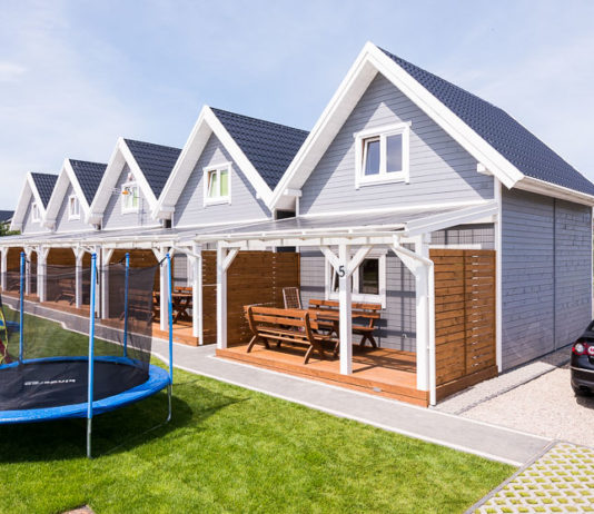 Kiedy rezerwować wakacje nad morzem 2023 domki nad morzem