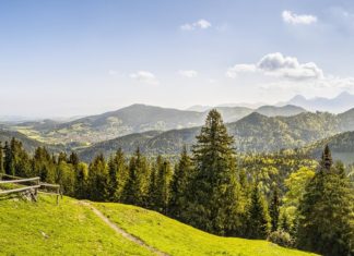 Wakacje bez tłumów: 7 fajnych miejsc w górach