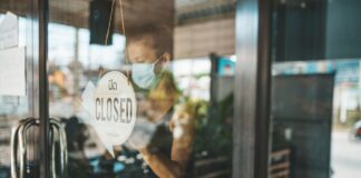 Hotele zamknięte do 14 lutego