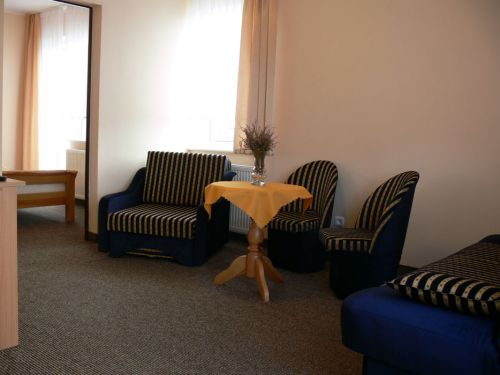 Nocleg w Jastrzębiej G&oacute;rze - Dom Wczasowy JAŚ II