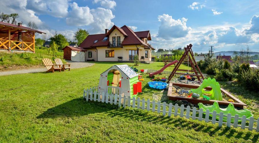 Nocleg w Zawozie - Domki i pokoje nad Soliną