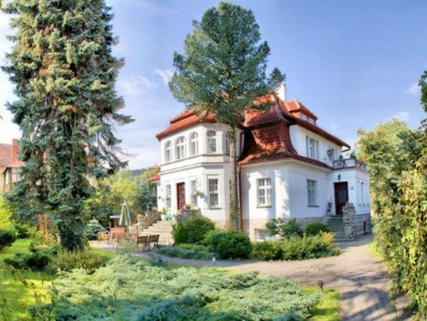 Nocleg w Polanicy-Zdroju - Dworek Genny