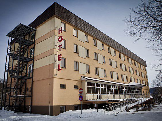 Nocleg w Ustrzykach Dolnych - Hotel Lawrota