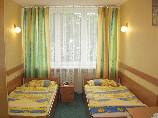 Nocleg w Zielonej G&oacute;rze - Hotel Leśny 