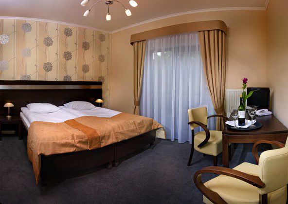 Nocleg w Lubaniu - Hotel Tęczowa