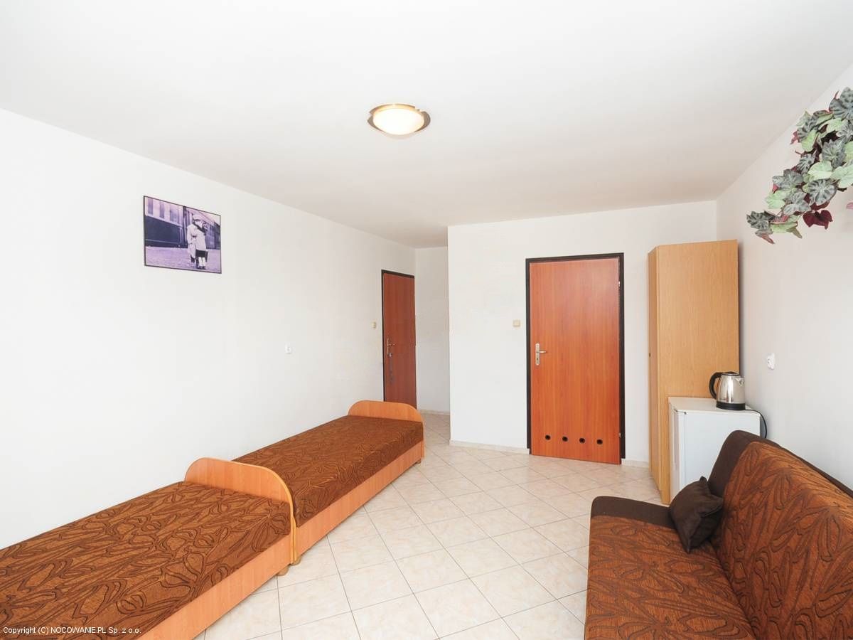 pok&oacute;j 4 os.z łazienką