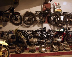 Zdjęcie przedstawia: Muzeum Zabytkowych Motocykli - Rdzawe Diamenty