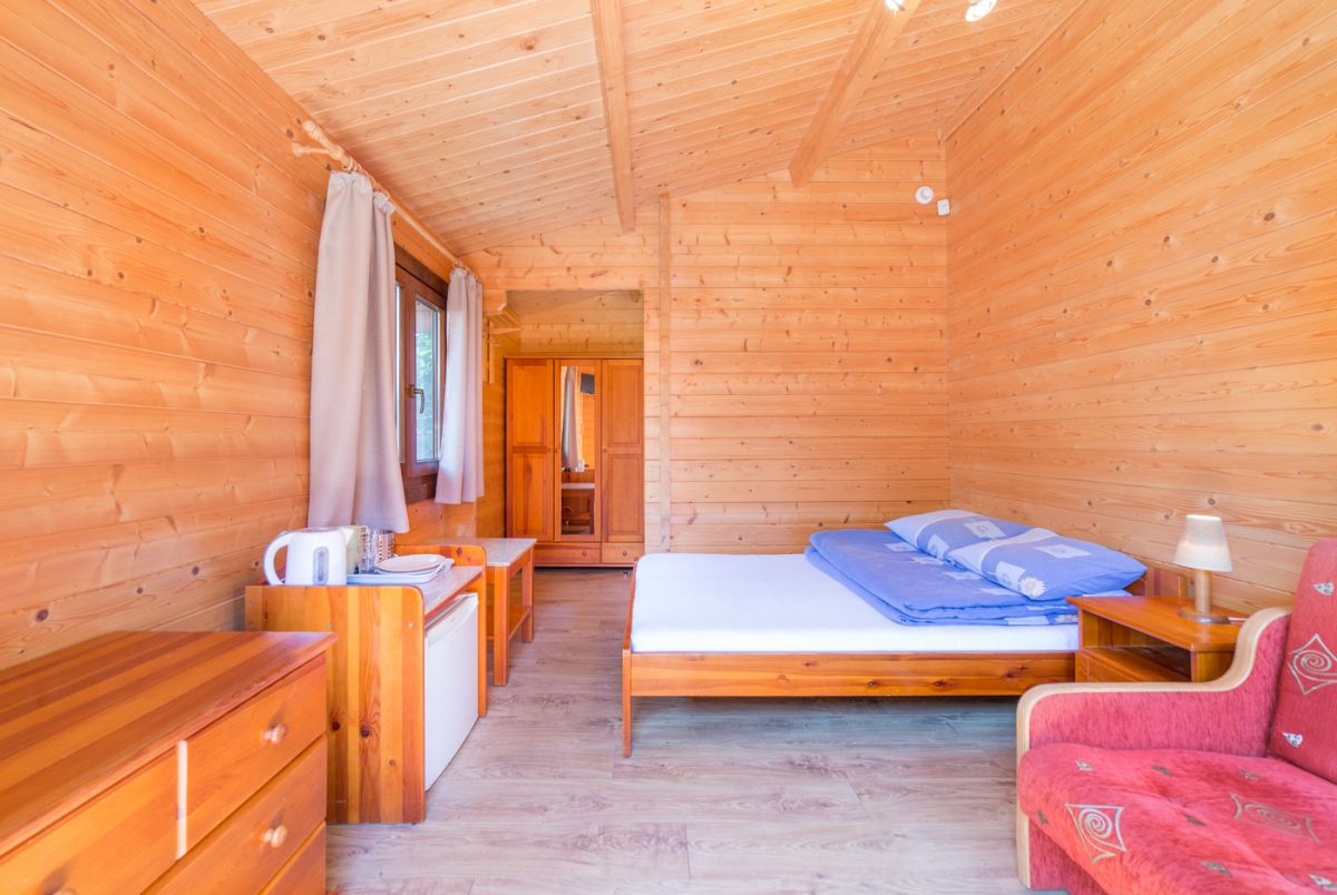 Pok&oacute;j w domku typu Bliźniak