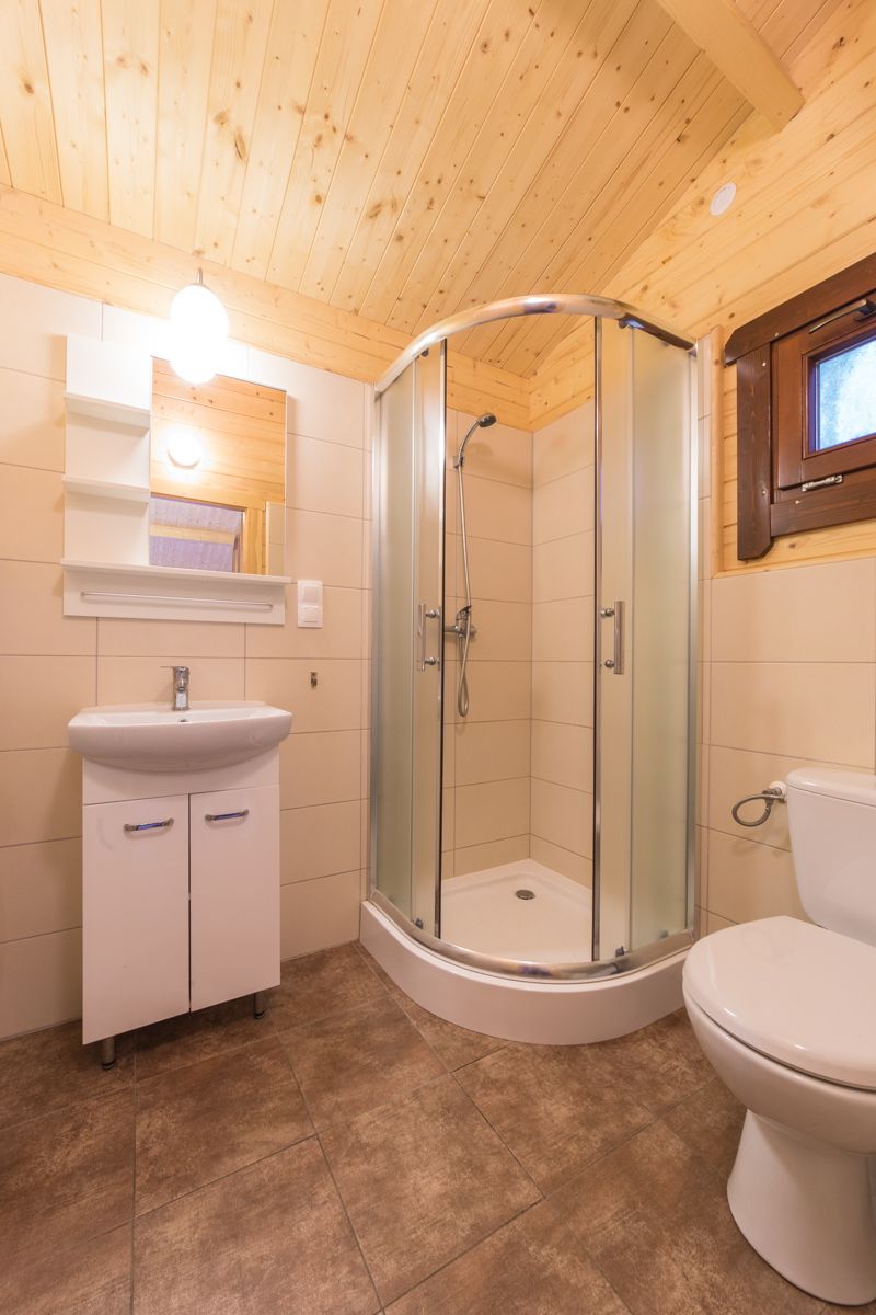 Łazienka w domku parterowym wolnostojącym