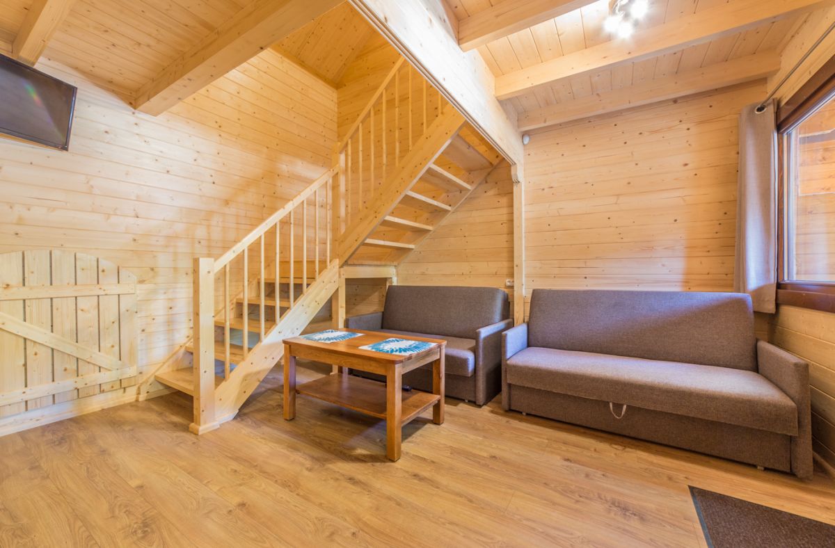 Domek piętrowy wolnostojący