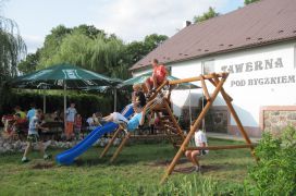 Nocleg w Rynie - Pensjonat Tawerna Pod Byczkiem