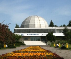 Zdjęcie przedstawia: Planetarium Olsztyn