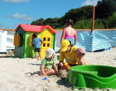 Zdjęcie przedstawia: Plażowe przedszkole w Ustce