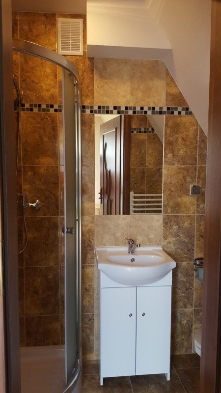 Nocleg w Zębie - POKOJE GOŚCINNE U HALINKI