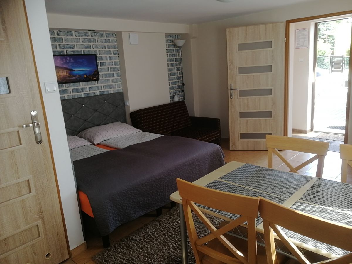 pok&oacute;j z aneksem kuchennym