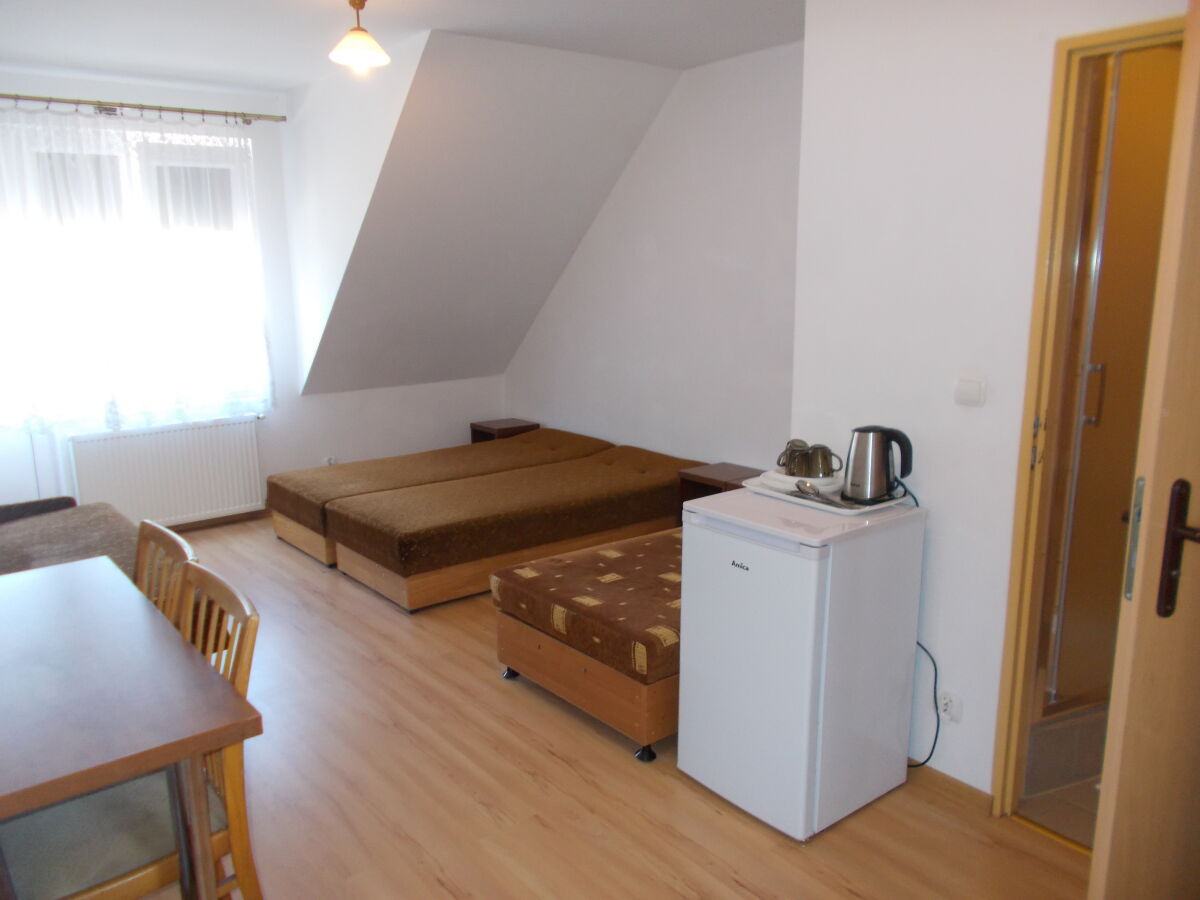 pok&oacute;j 4-osobowy z balkonem