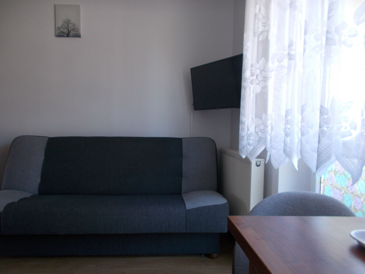 Pok&oacute;j nr 8, 2-osobowy z balkonem, z jednym ł&oacute;żkiem 2-osobowym i jednym 1-osobowym.