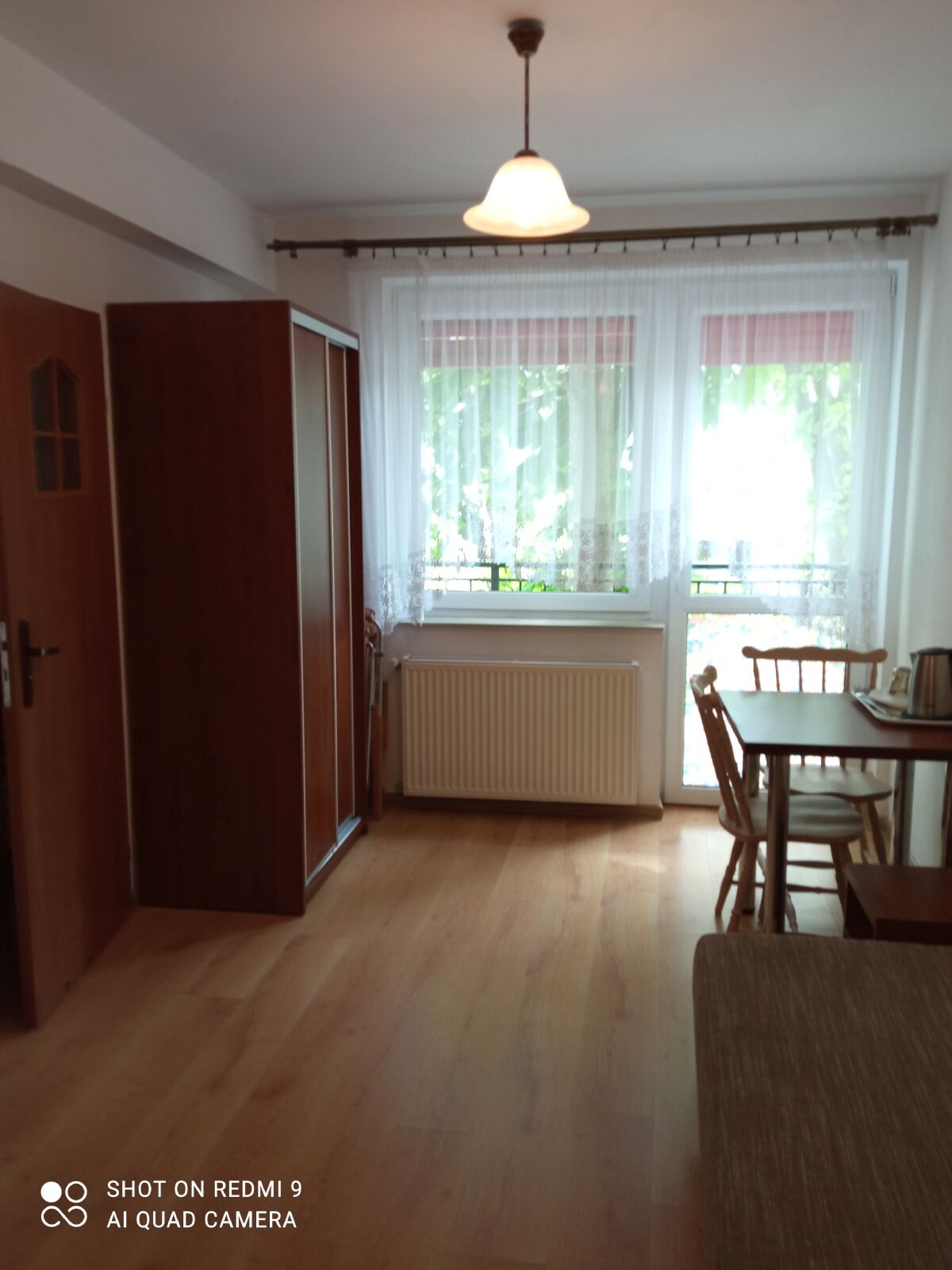 Pok&oacute;j nr 11, 2-osobowy, z balkonem, z jednym ł&oacute;żkiem 2-osobowym i jednym 1-osobowym.