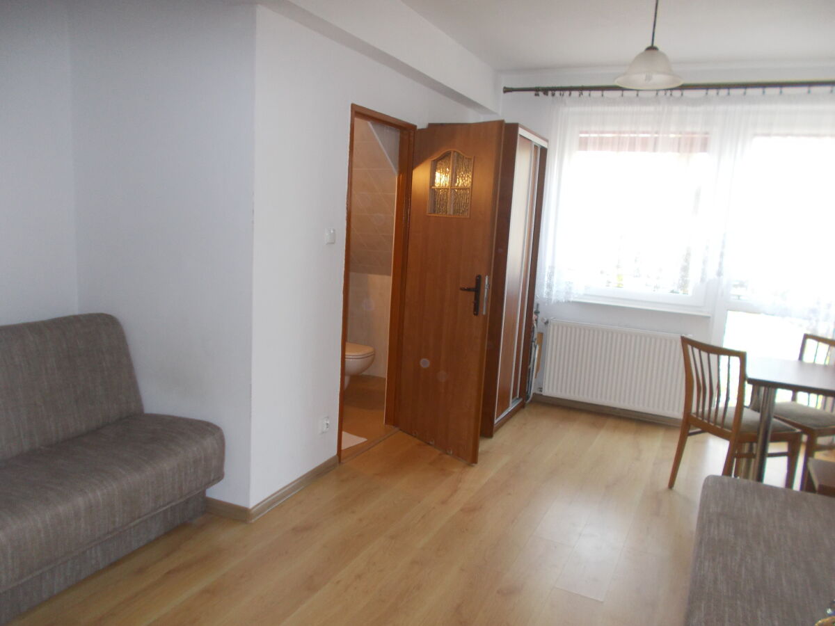 Pok&oacute;j nr 11, 2-osobowy, z balkonem, z jednym ł&oacute;żkiem 2-osobowym i jednym 1-osobowym.