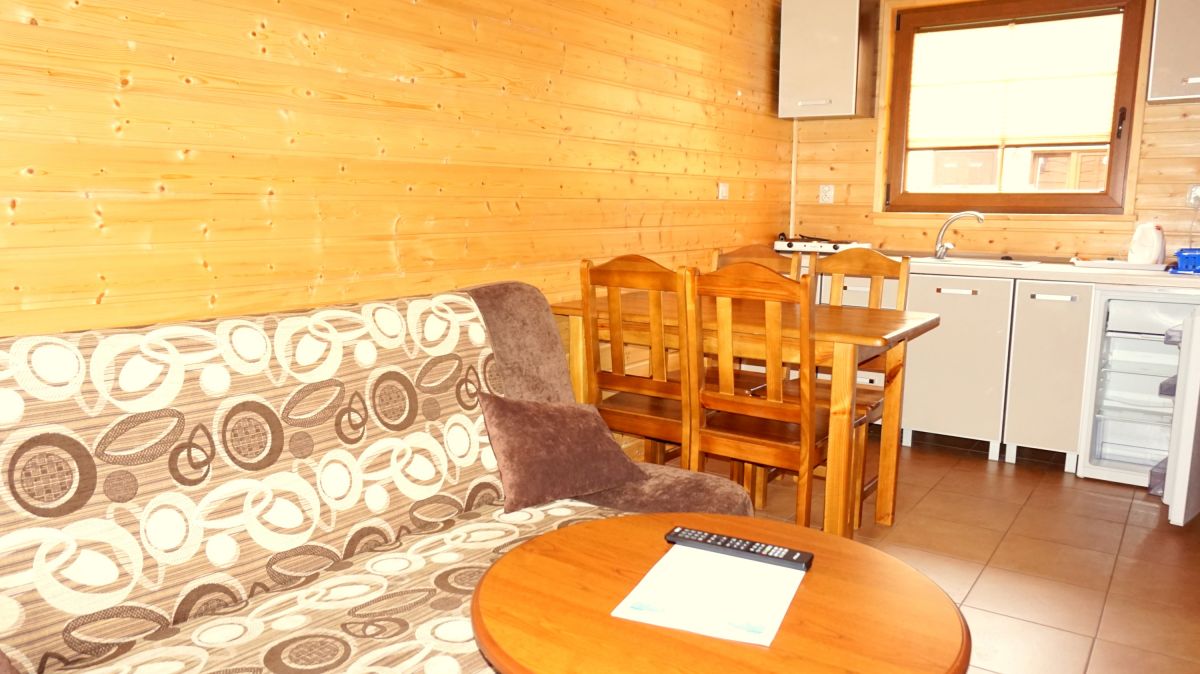 Domki letniskowe RAJ-STAR-BOBOLIN, 200m od plazy. &middot;pokojowe z 2 sypialnie, lazienka pokoj dzienny z 