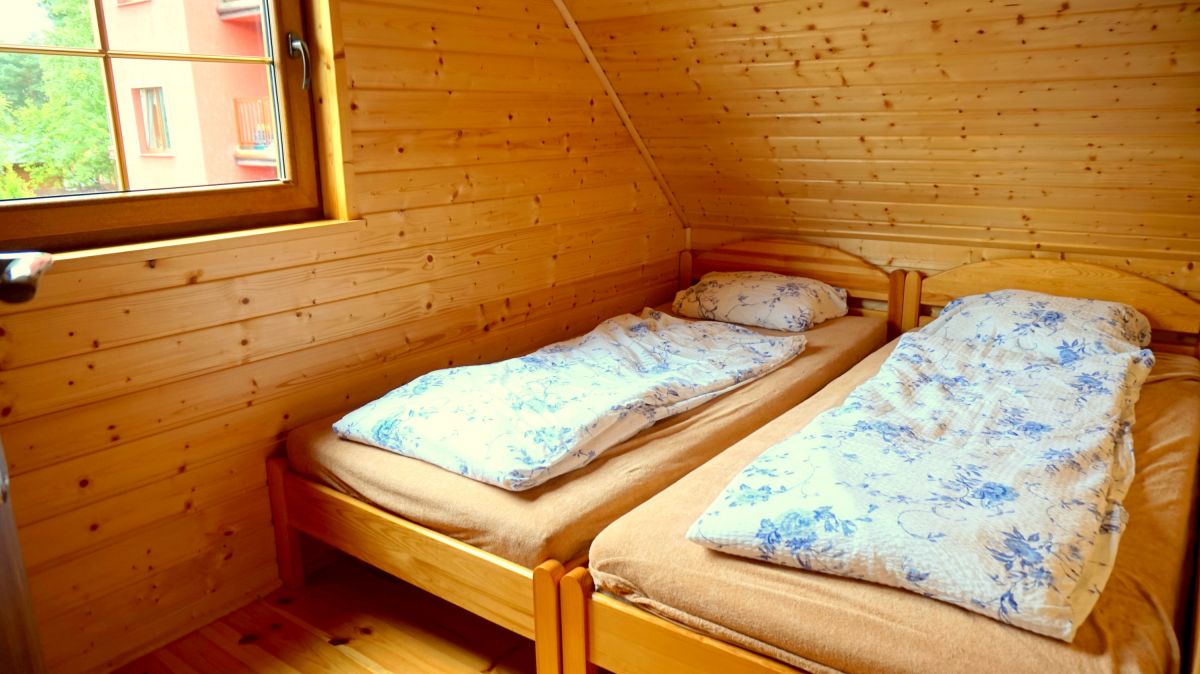 Domki letniskowe RAJ-STAR-BOBOLIN, 200m od plazy. &middot;pokojowe z 2 sypialnie, lazienka pokoj dzienny z 