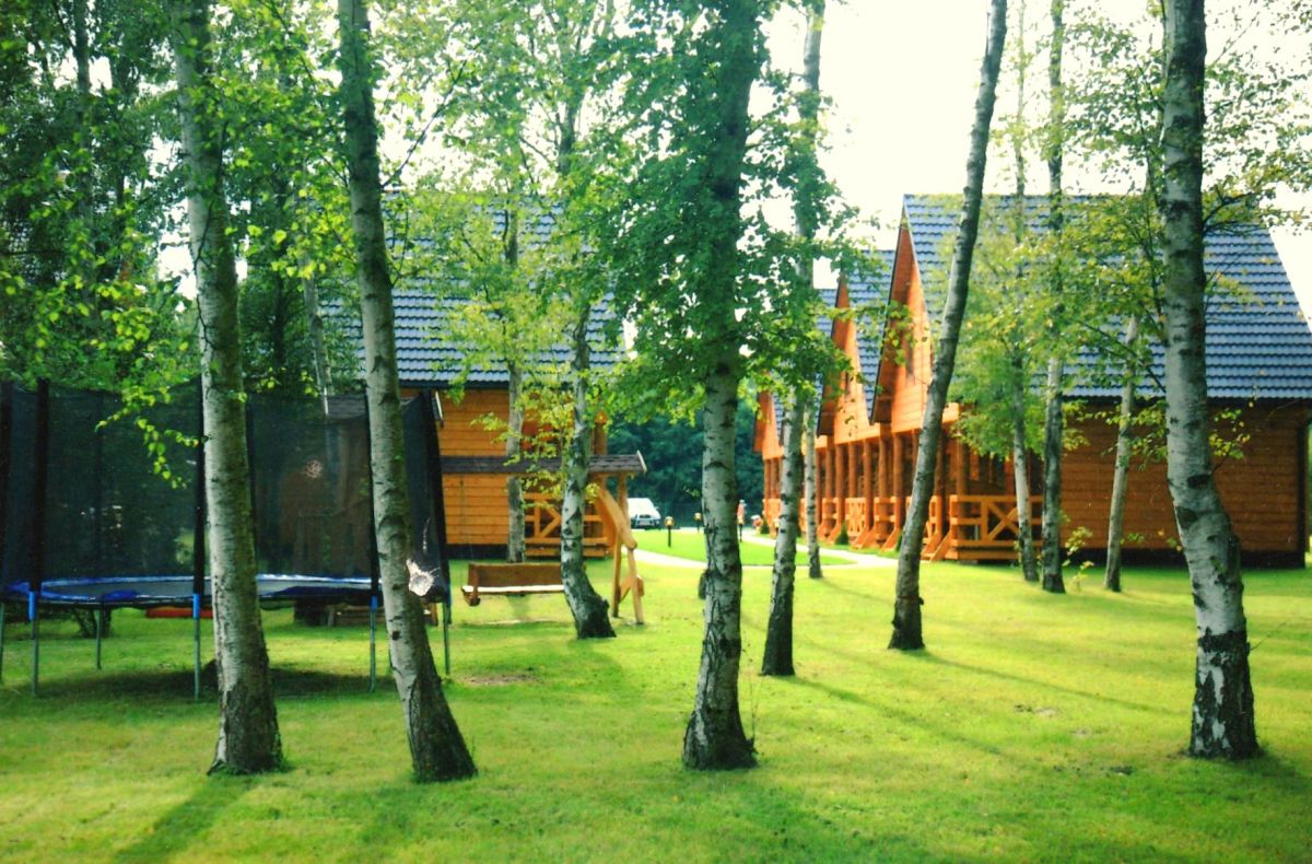 Domki letniskowe RAJ-STAR-BOBOLIN, 200m od plazy. &middot;pokojowe z 2 sypialnie, lazienka pokoj dzienny z 