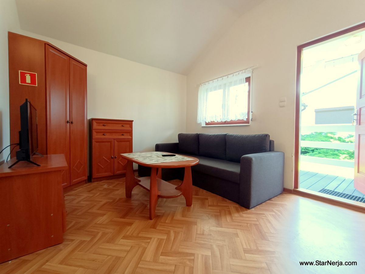 Domki letniskowe NORD-STAR w SARBINOWIE , do 4 -5 os&oacute;b (wl. z dziecmi), 2 sypialnie +sofa w salonie.