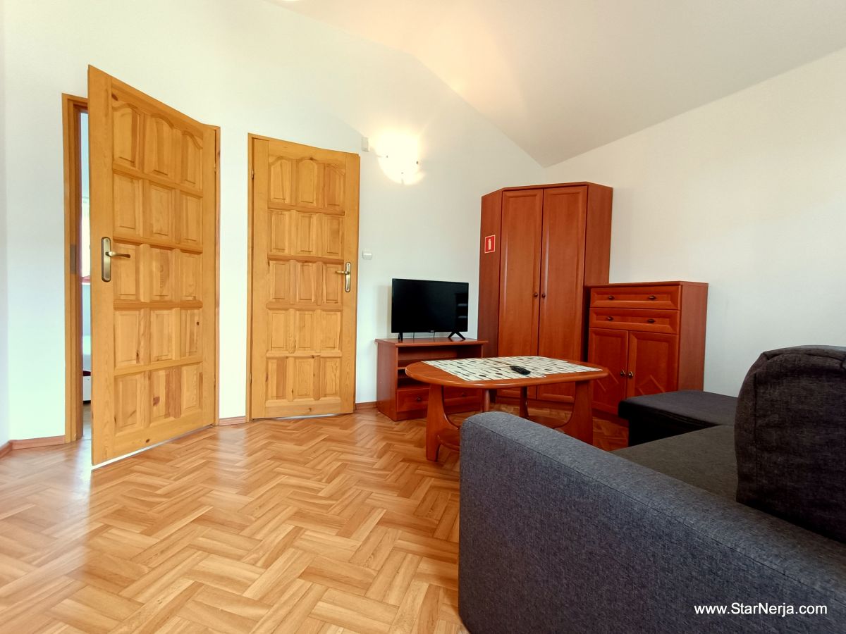 Domki letniskowe NORD-STAR w SARBINOWIE , do 4 -5 os&oacute;b (wl. z dziecmi), 2 sypialnie +sofa w salonie.