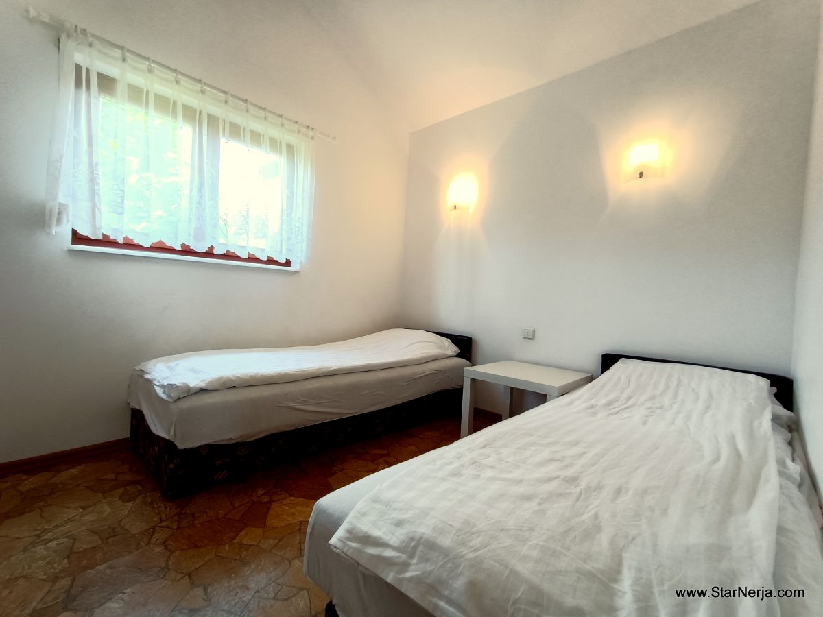 Domki letniskowe NORD-STAR w SARBINOWIE , do 4 -5 os&oacute;b (wl. z dziecmi), 2 sypialnie +sofa w salonie.