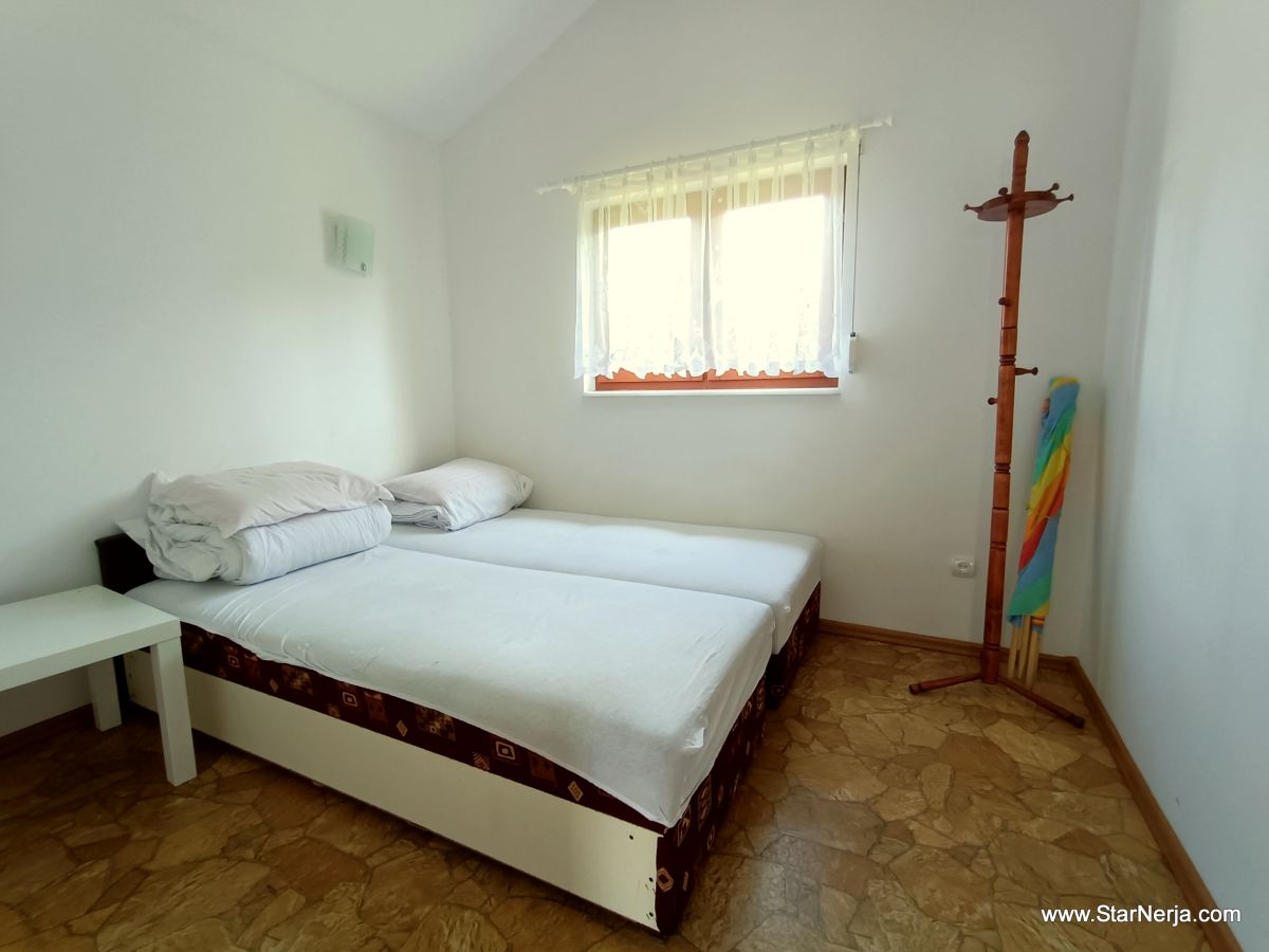 Domki letniskowe NORD-STAR w SARBINOWIE , do 4 -5 os&oacute;b (wl. z dziecmi), 2 sypialnie +sofa w salonie.