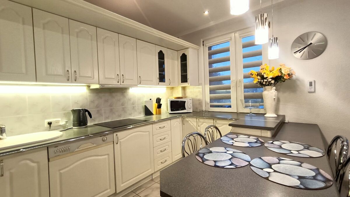 . Apartament STAR-Kołobrzeg.- Ogrody, 2 do 4/5 os&oacute;b.  Lokalizacja KOŁOBRZEG ul. J. Bema 1. A.