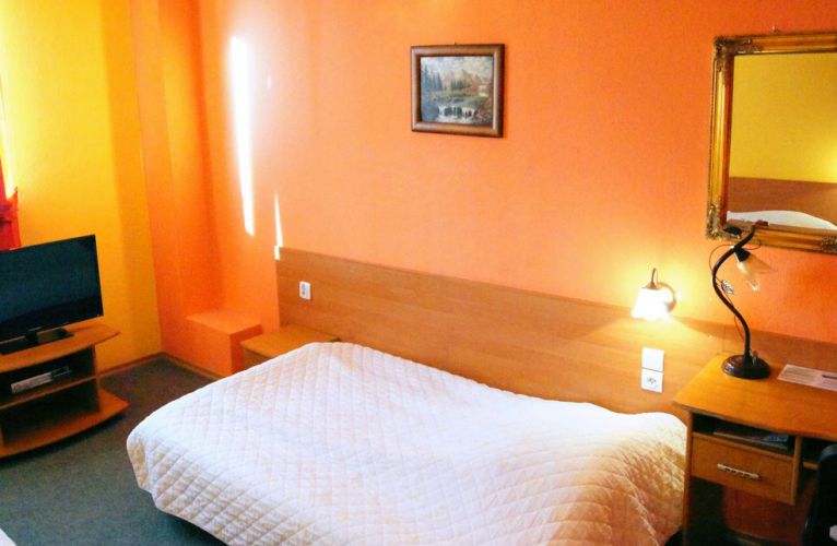 Nocleg w Ostrowcu Świętokrzyskim - Victoria - Motel Restauracja