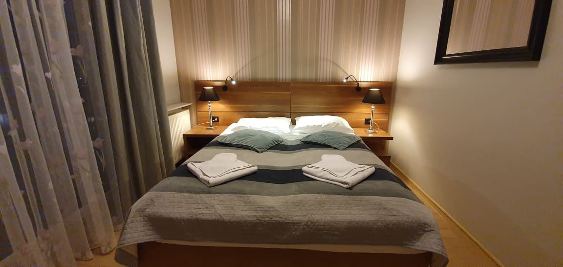 Sypialnia pok&oacute;j 4 osobowy