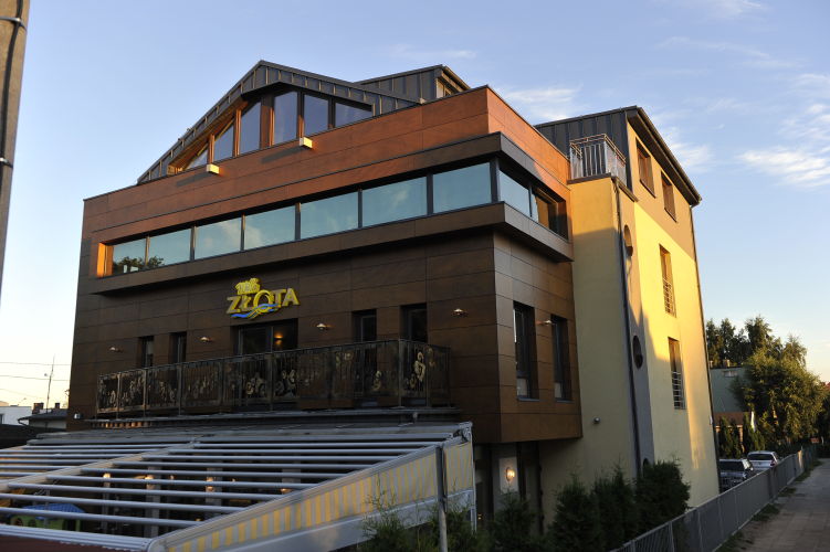 Nocleg w Karwi - Willa Złota