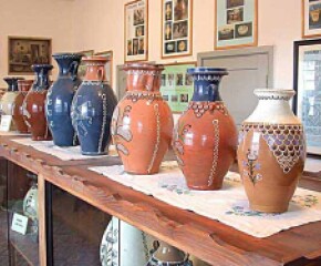 Zdjęcie przedstawia: Muzeum Ceramiki Kaszubskiej Neclów