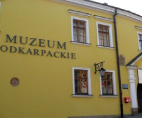 Zdjęcie przedstawia: Muzeum Podkarpackie w Krośnie 